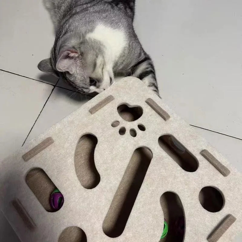 Interactive Cat Maze Toy – Felt Puzzle Ball with Bell